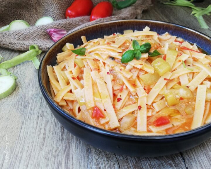 Pasta con la zucchina lunga siciliana