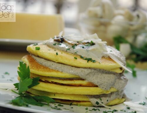 Pancakes salati con crema di champignon