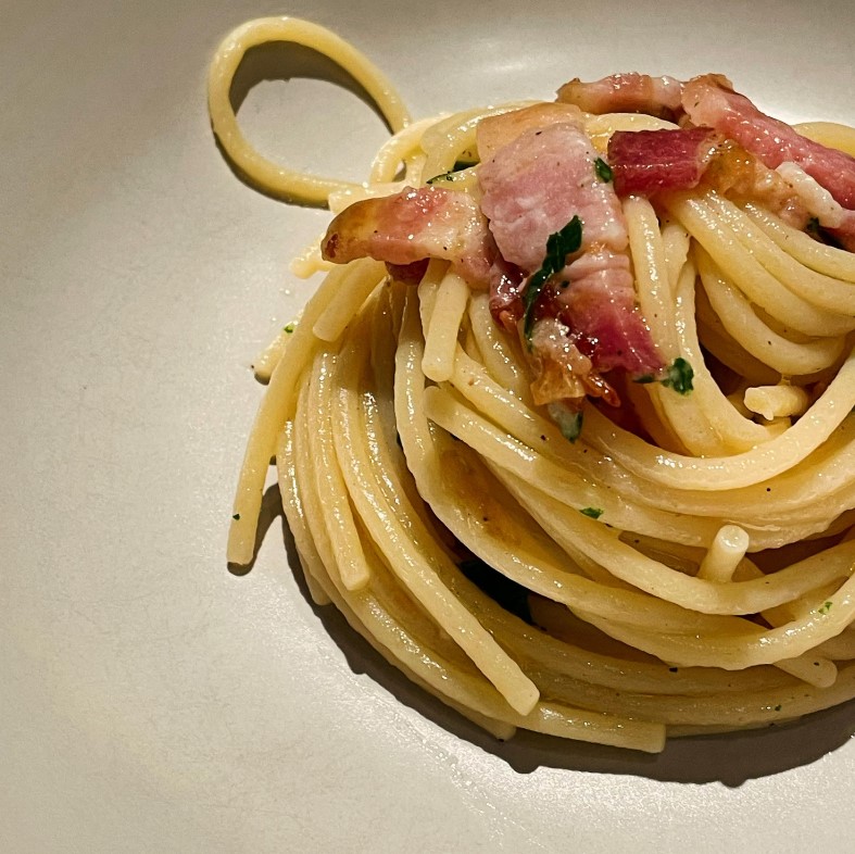 Spaghetti con pancetta affumicata