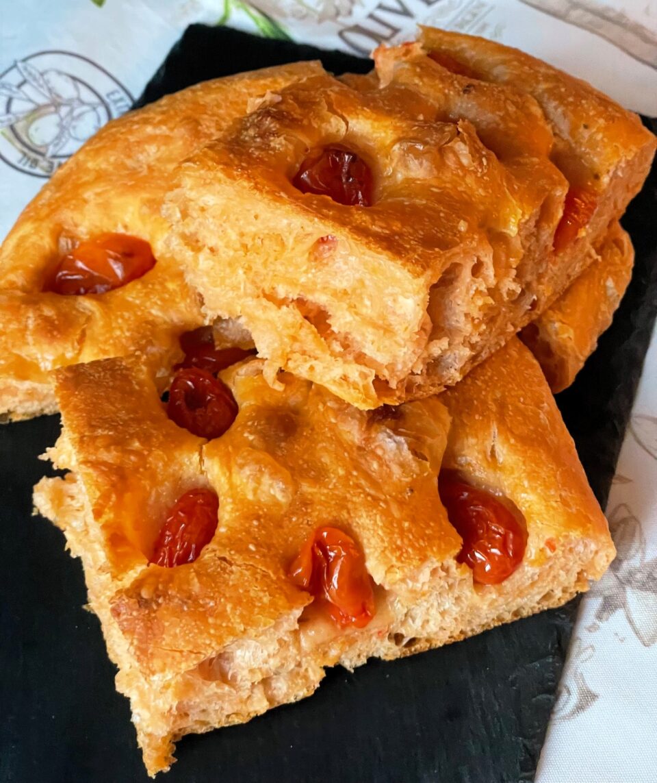 Focaccia al pomodoro