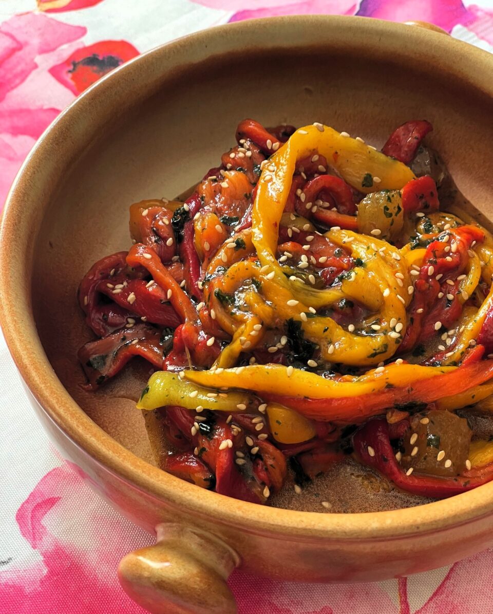 Insalata di peperoni speziata