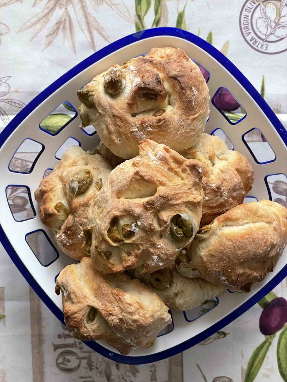 Panini alle olive al cucchiaio