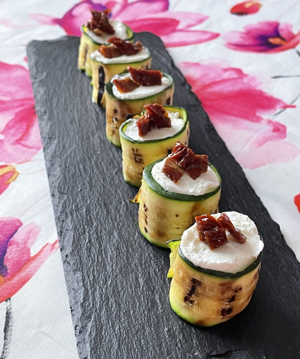 Gunkan di zucchine e caprino