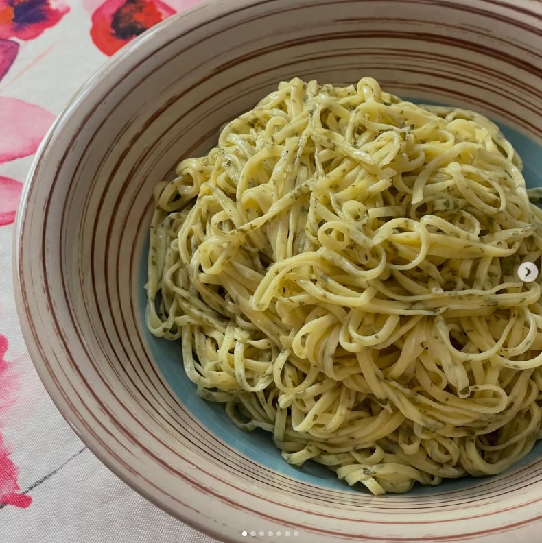 Spaghettini di pasta fresca al prezzemolo con burro e limone
