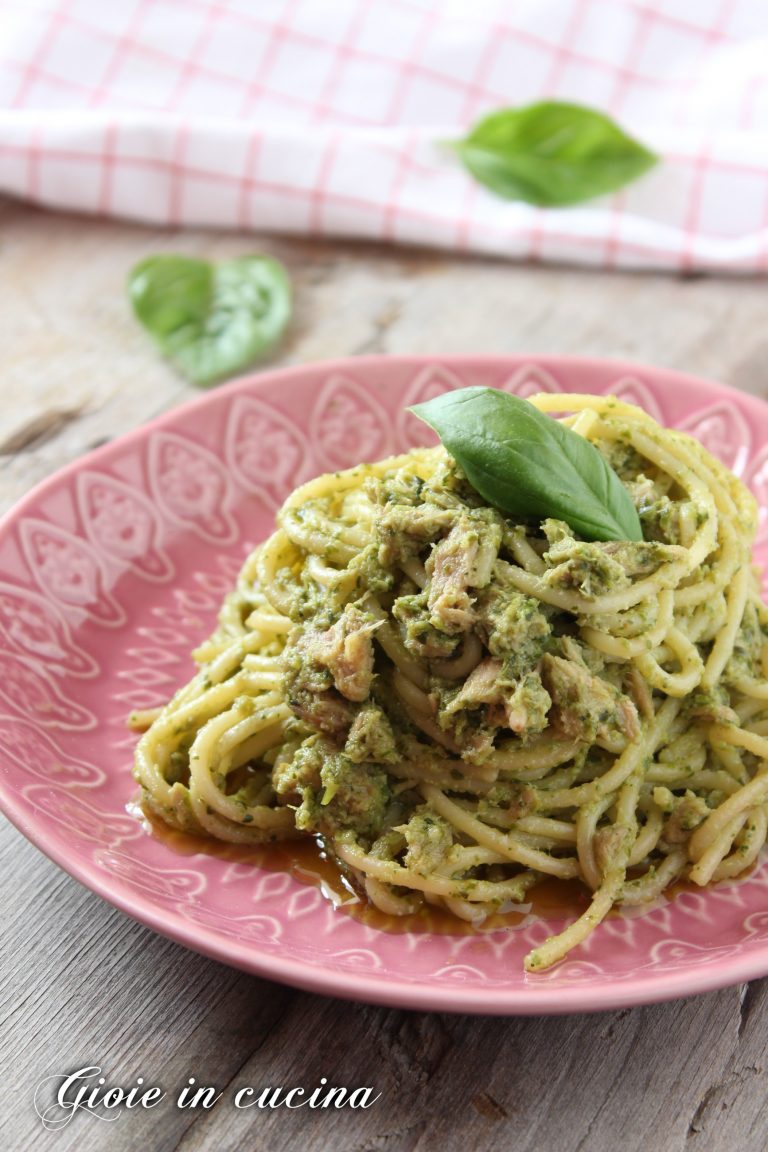 Pasta con pesto e tonno - Gioie In Cucina