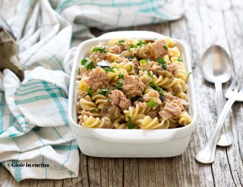 Pasta fredda con melanzane e tonno