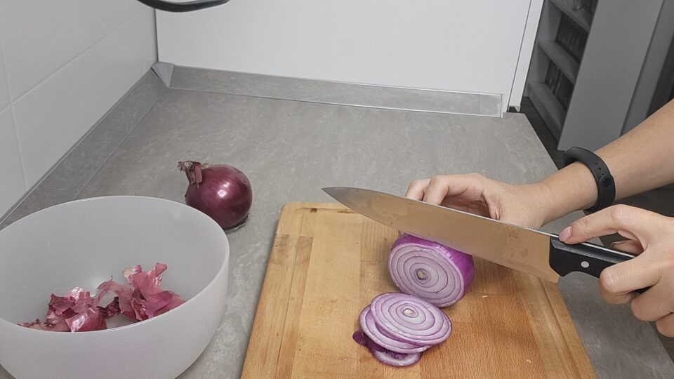 Come tagliare la cipolla senza piangere - Blog di gisincucina