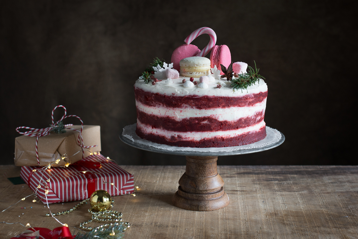 Red Velvet Christmas cake