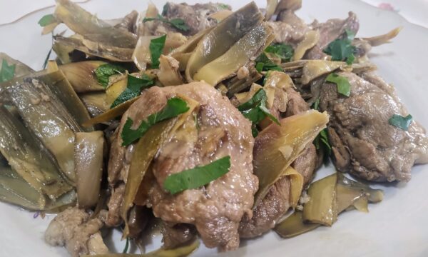 Coscio d’agnello con carciofi