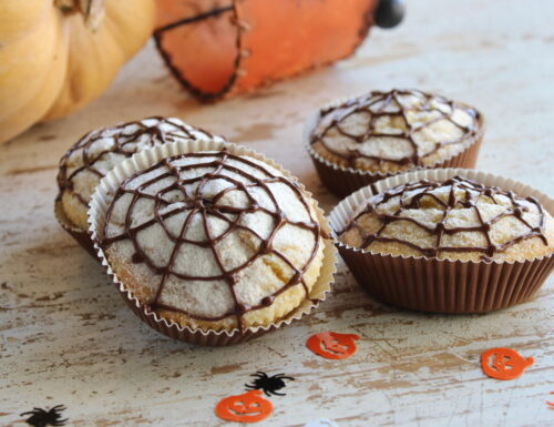 Muffin ragnatela ricetta per Halloween al cioccolato