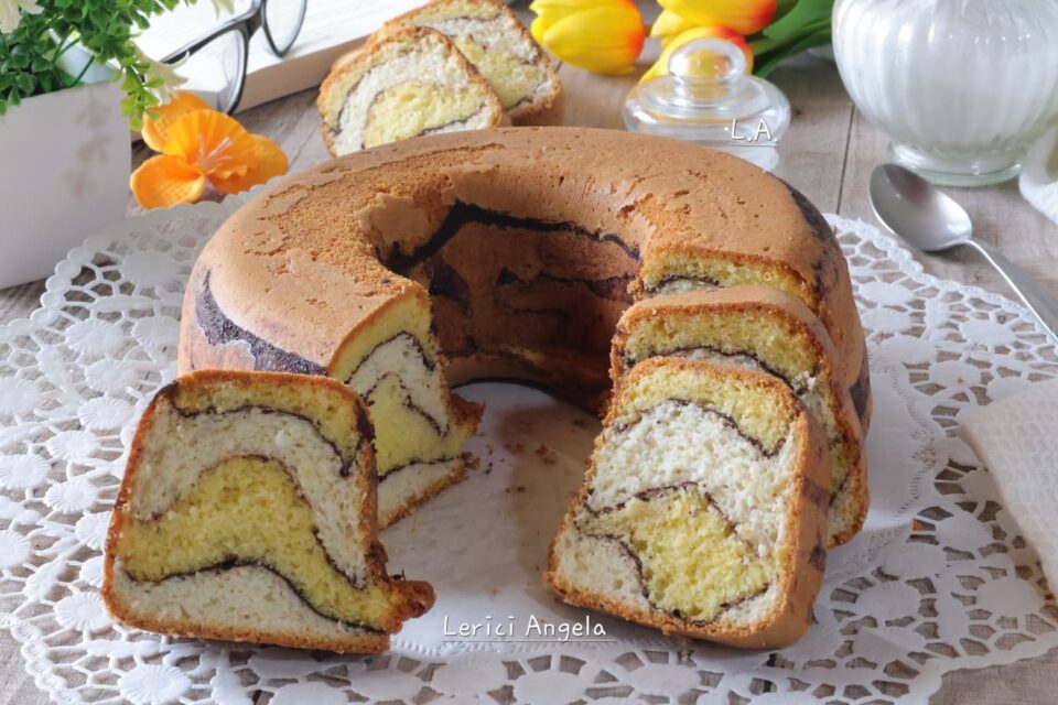 Torta Ciambella Giraffa il segreto per farla altissima e con l'effetto maculato perfetto