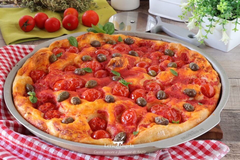 Focaccia alta e super soffice ti basta solo una ciotola e un cucchiaio per farla perfetta