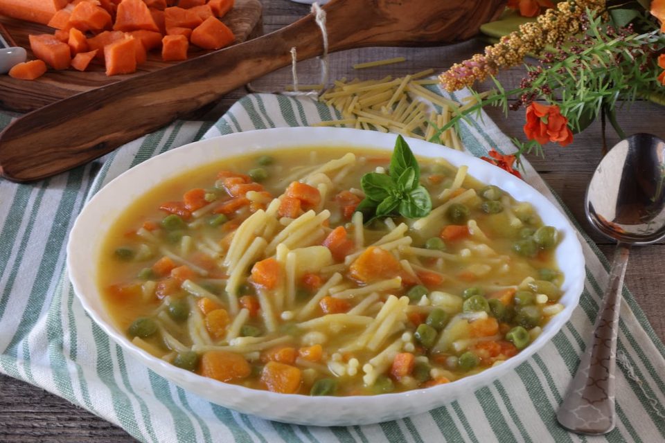 Pasta e piselli con Patate