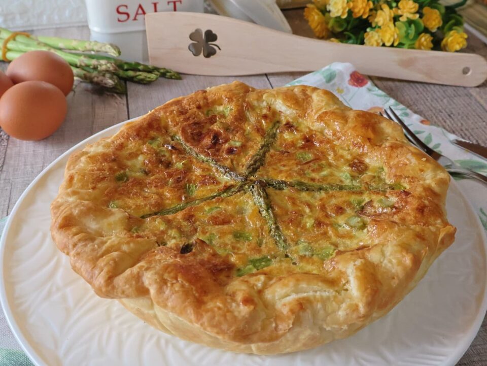 Torta Salata con Asparagi Bacon e Formaggio Molle Forno e Friggitrice ad Aria