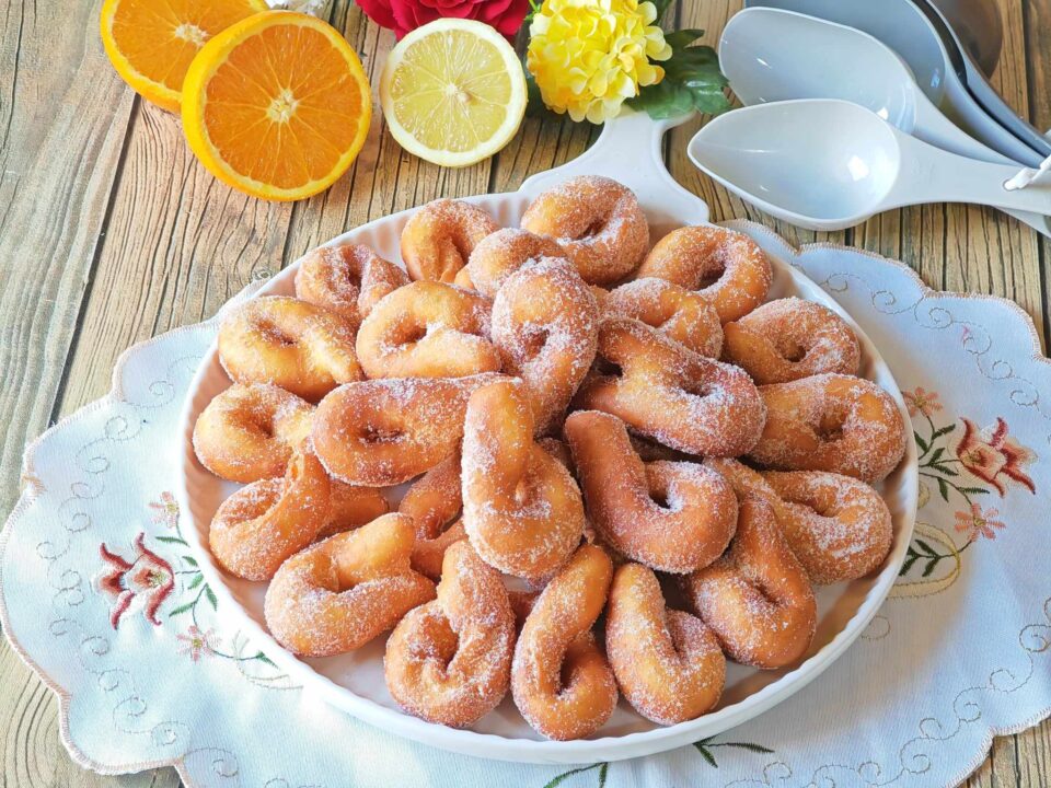 Zeppole fritte senza lievitazione