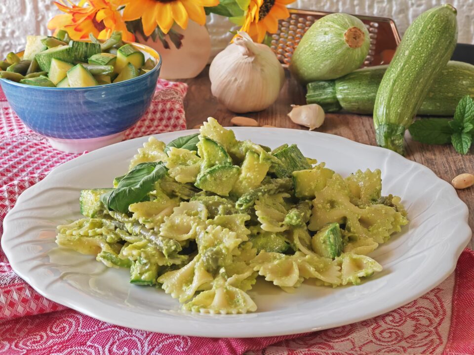 Pasta al pesto di zucchine
