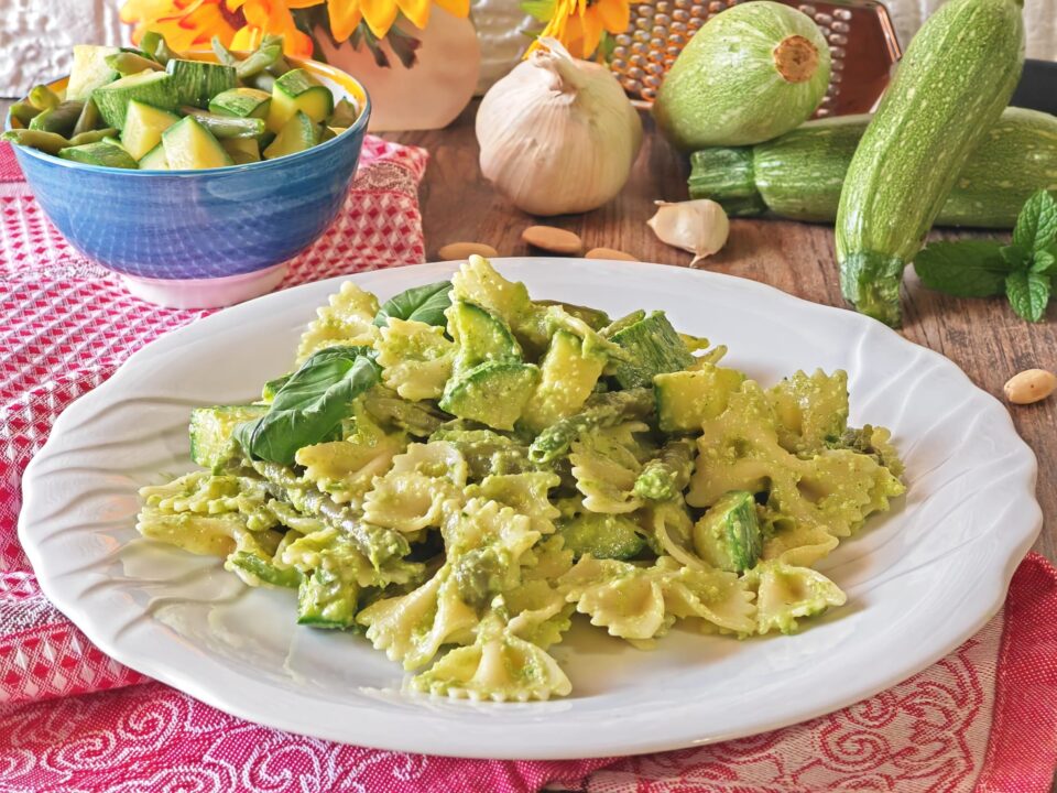 Pasta al pesto di zucchine