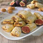 Biscotti con marmellata di fichi e amaretti