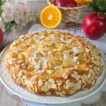 Torta di mele con un uovo allo yogurt sofficissima con varianti