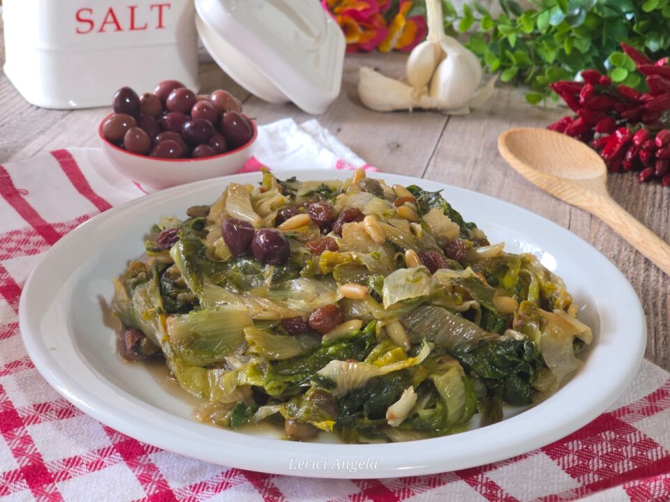 Scarola stufata in padella