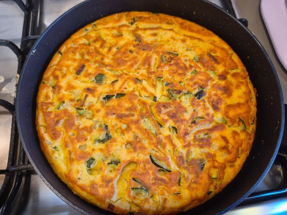 Frittata di zucchine la ricetta senza uova Padella Forno o Friggitrice