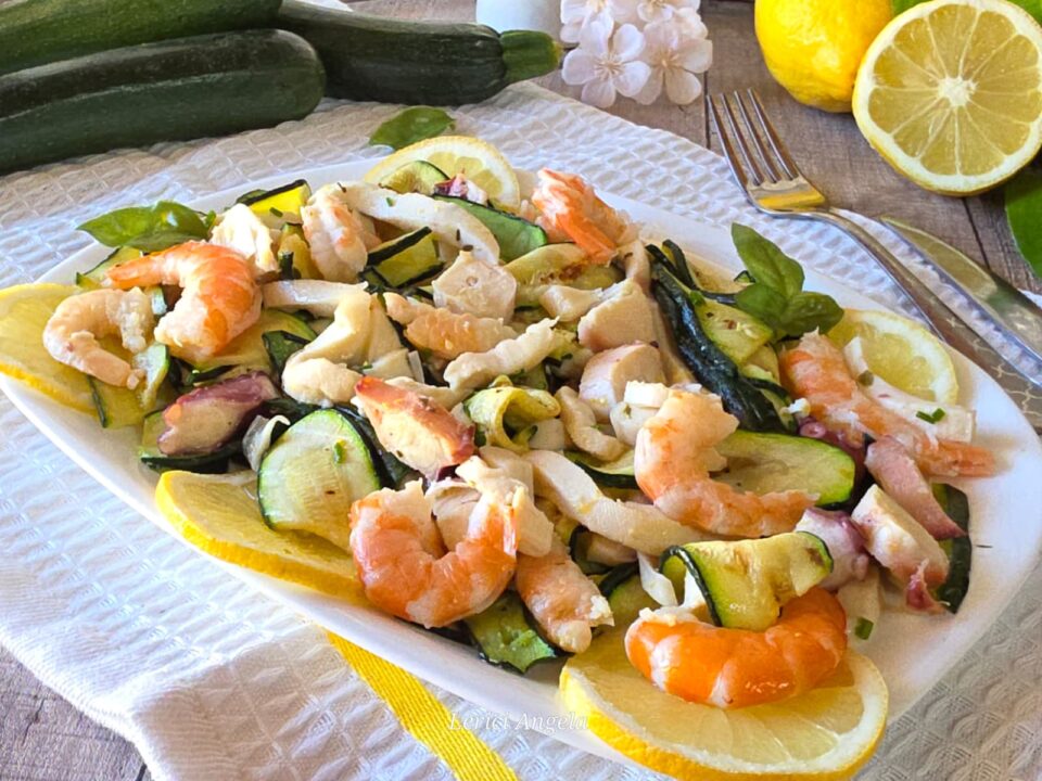 L'Insalata di mare express con zucchine croccanti light