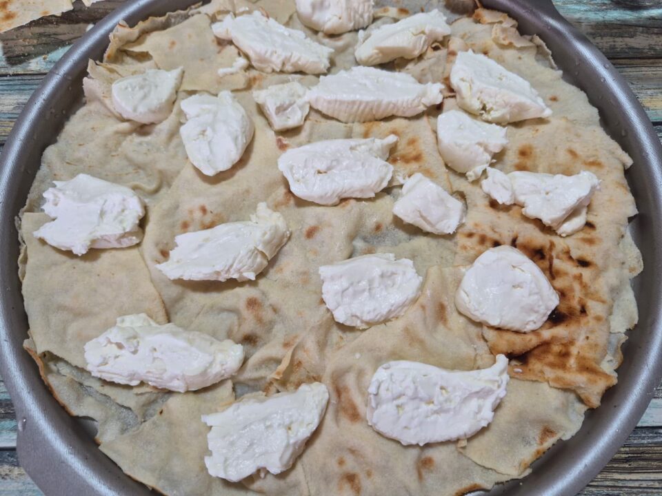 Finta focaccia al formaggio pronta in 10 minuti