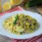 Riso freddo con zucchine tonno e uova strapazzate il piatto sano e completo