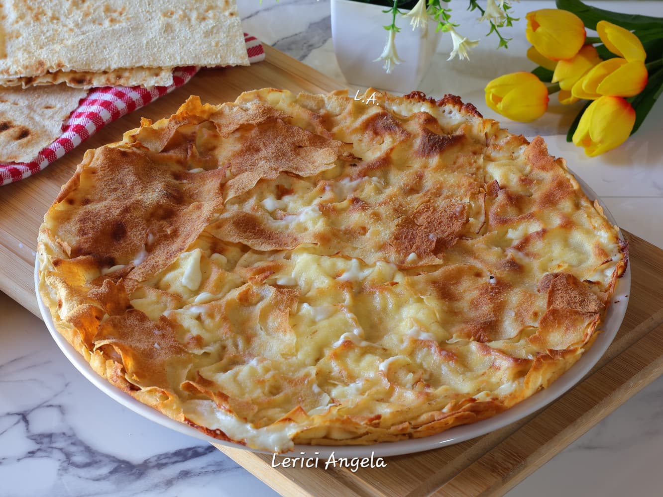 Finta focaccia al formaggio pronta in 10 minuti