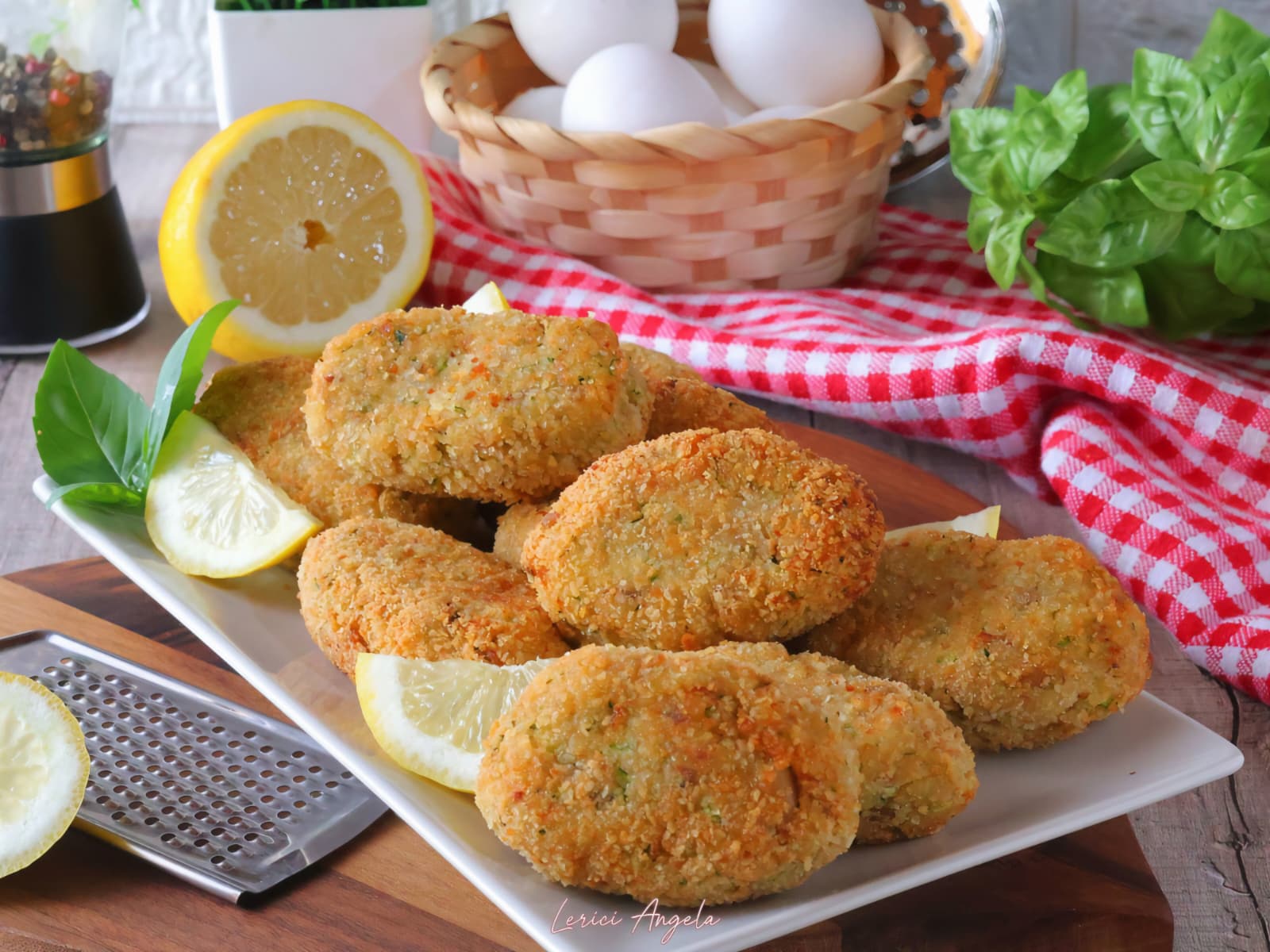 Polpette di tonno e zucchine croccanti in forno friggitrice ad aria o padella