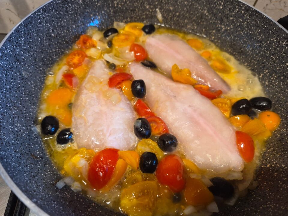 Rana pescatrice alla pizzaiola la ricetta pronta in 20 minuti