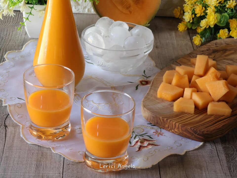 Il Meloncello fatto in casa la ricetta profumata e cremosa