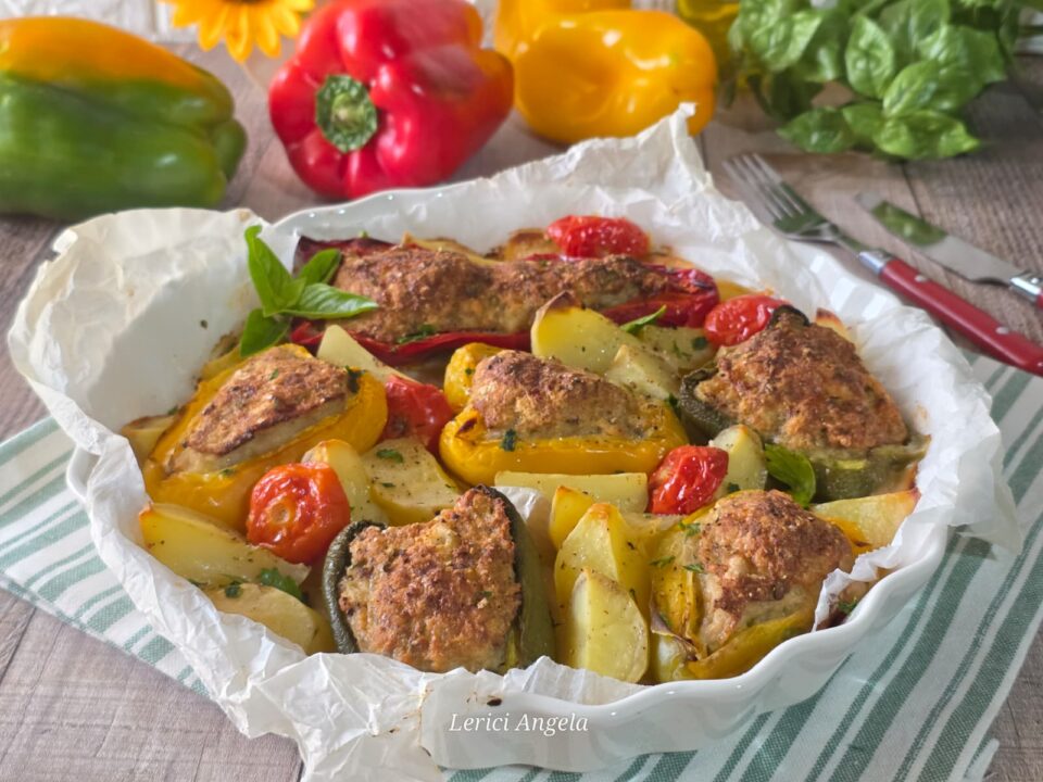 Peperoni ripieni facili cottura perfetta in forno friggitrice ad aria o microonde