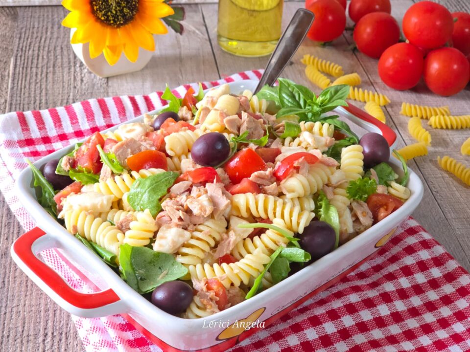 Insalata di Pasta pronta in 15 minuti Fresca colorata e ricca