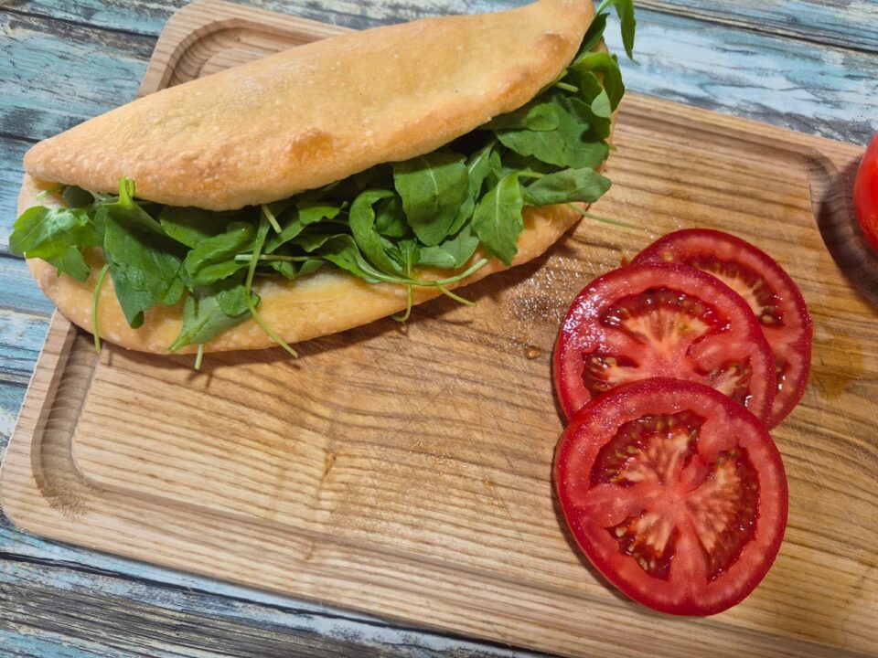 Come fare la focaccia baciata ricetta base e le migliori idee di farcitura