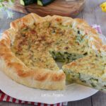 Torta salata sfogliata di riso e zucchine facile Delicata