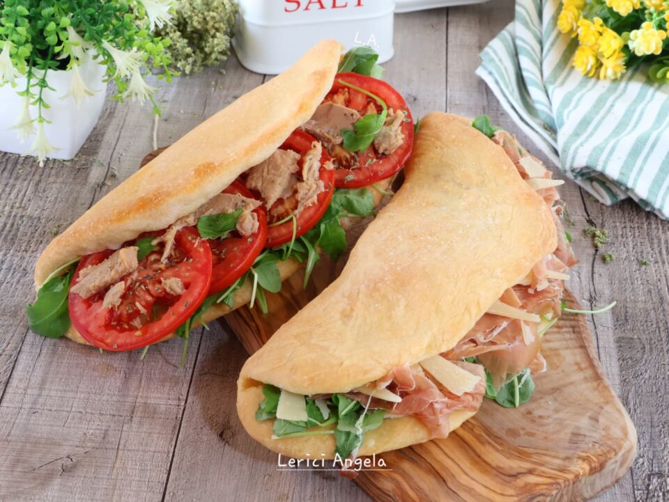 Come fare la focaccia baciata ricetta base e le migliori idee di farcitura
