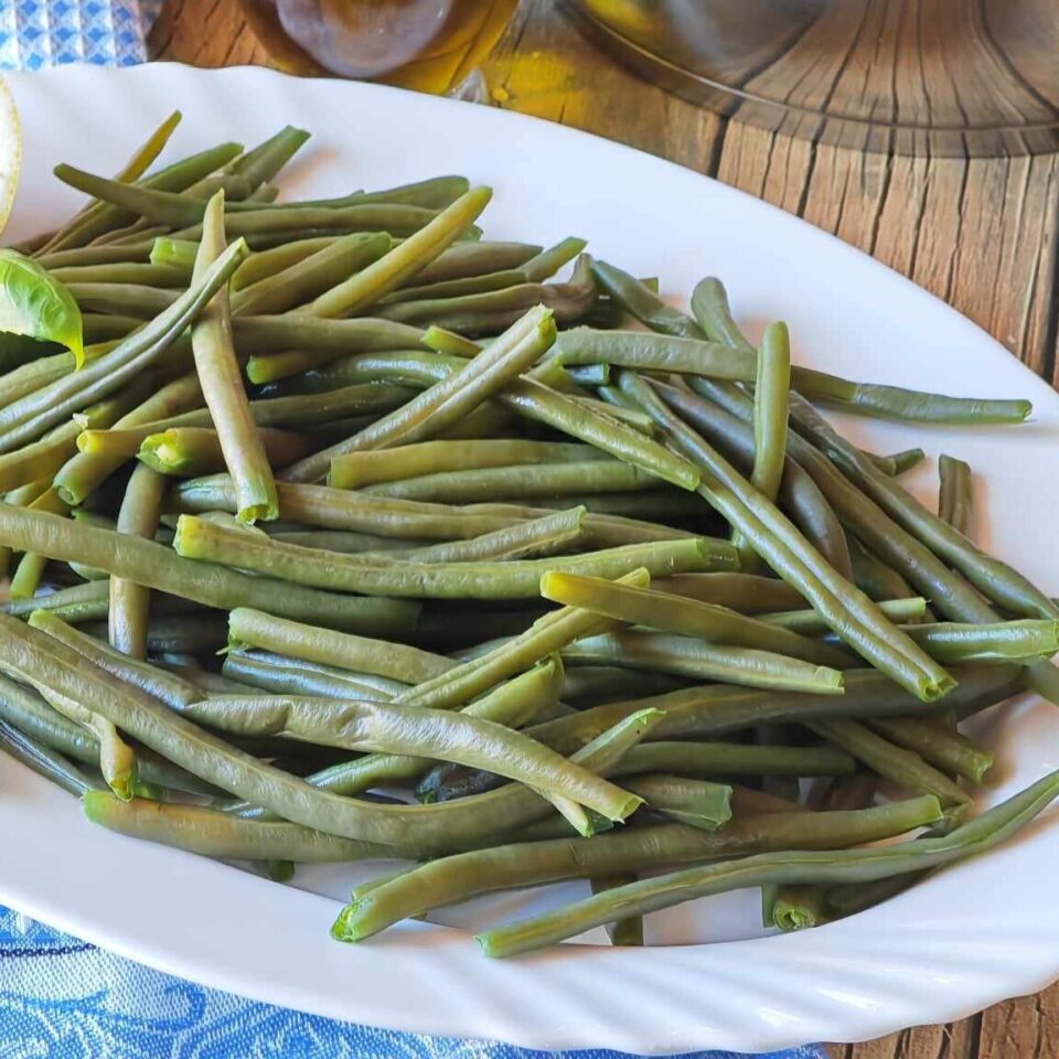 Fagiolini alla Mediterranea in Guazzetto di Pomodoro Fresco e Basilico