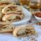 Biscotti Arrotolati con marmellata e noci