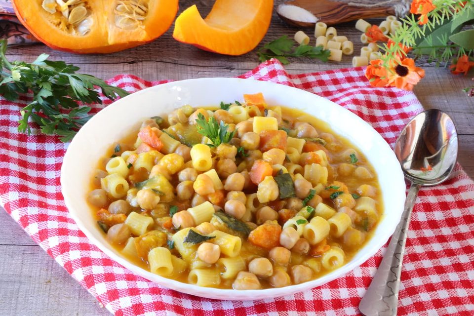 Minestra Cremosa di Ceci Zucca