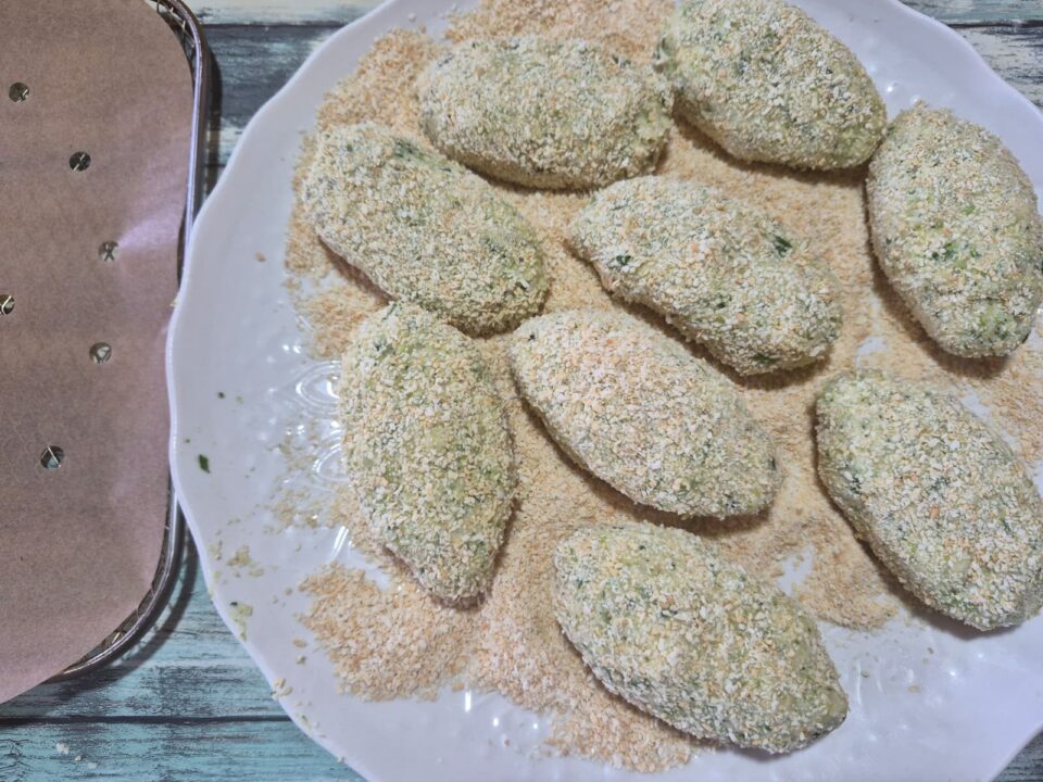 Polpette di broccoli e ricotta saporite croccanti fuori e morbidissime dentro