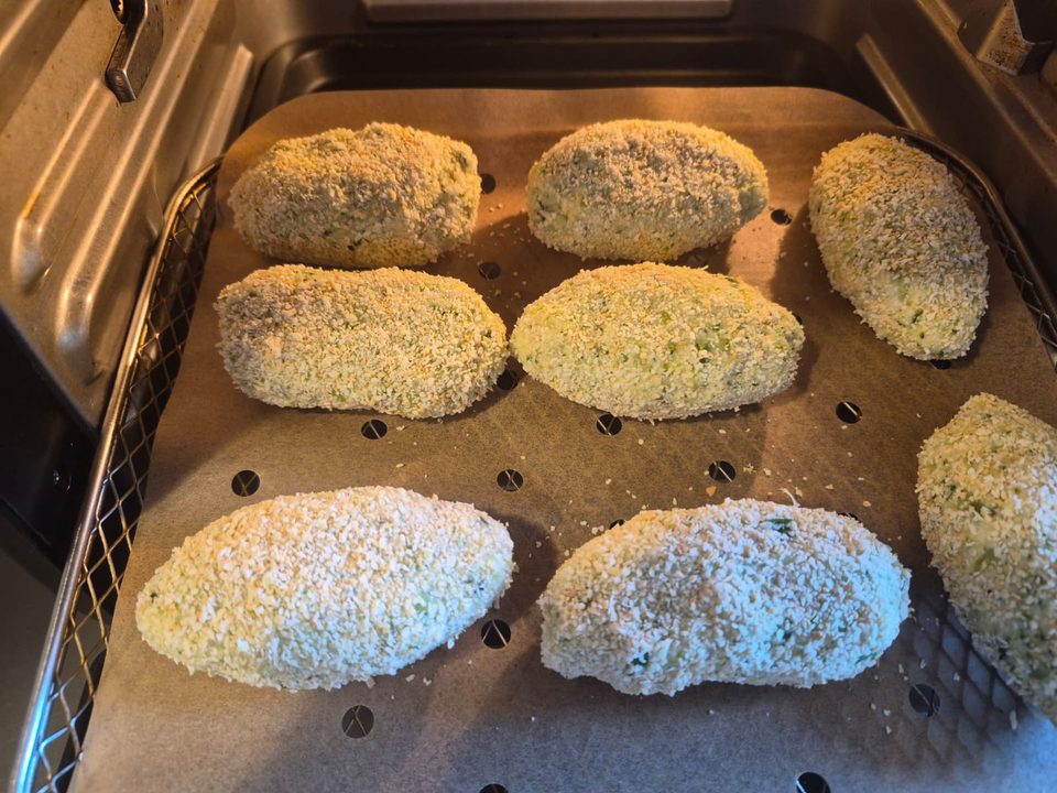 Polpette di broccoli e ricotta saporite croccanti fuori e morbidissime dentro