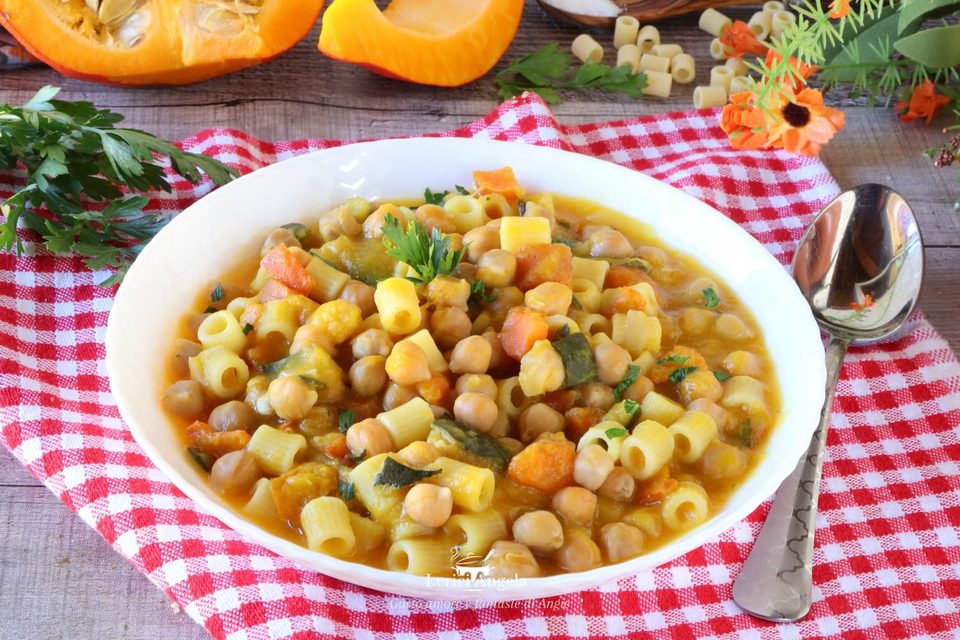Minestra Cremosa di Ceci Zucca