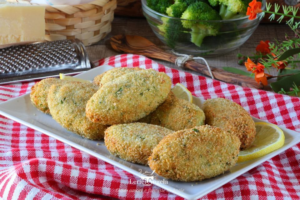 Polpette di broccoli e ricotta saporite croccanti fuori e morbidissime dentro