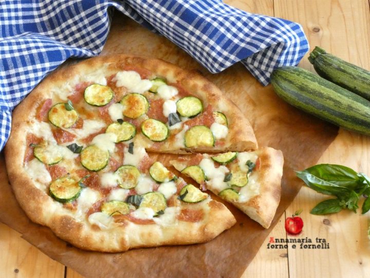 pizza con salame e zucchine
