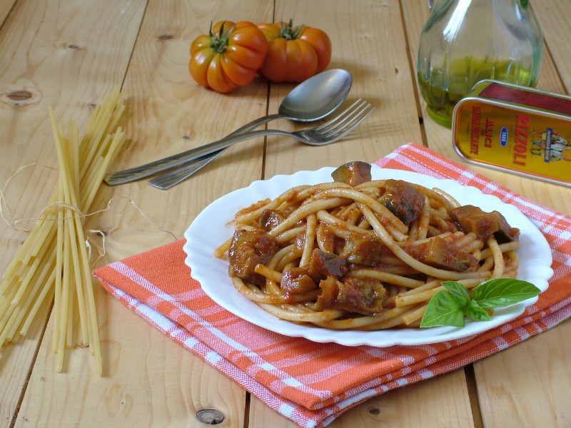 pasta al sugo con alici e melanzane 2