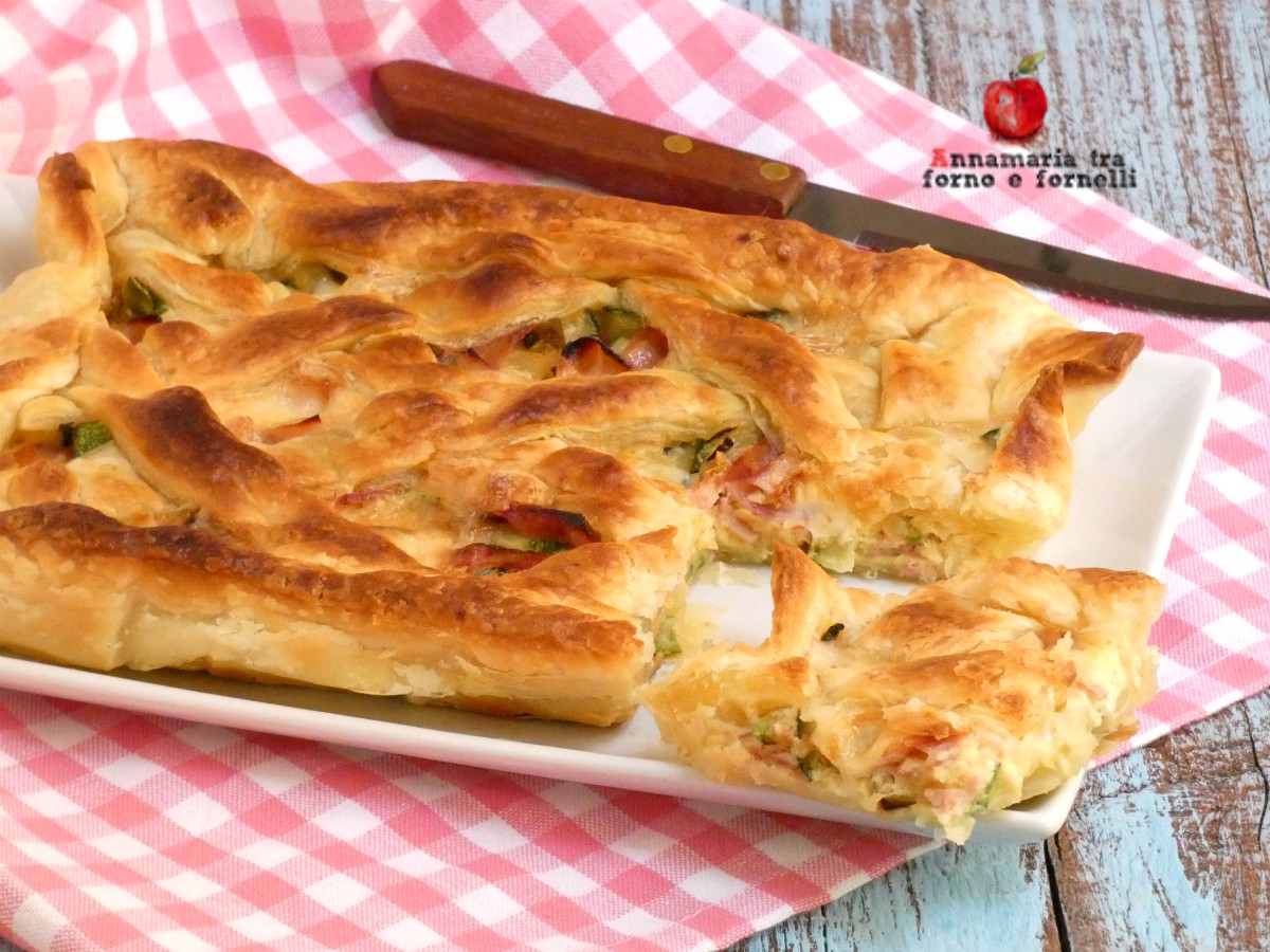 pasta sfoglia con zucchine prosciutto e scamorza
