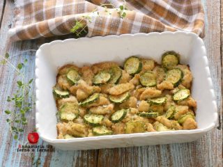 petto di pollo con zucchine al forno