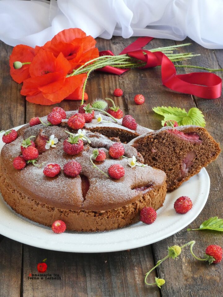 vtorta con fragole e crema rosa