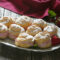 Bignè con crema alle fragole